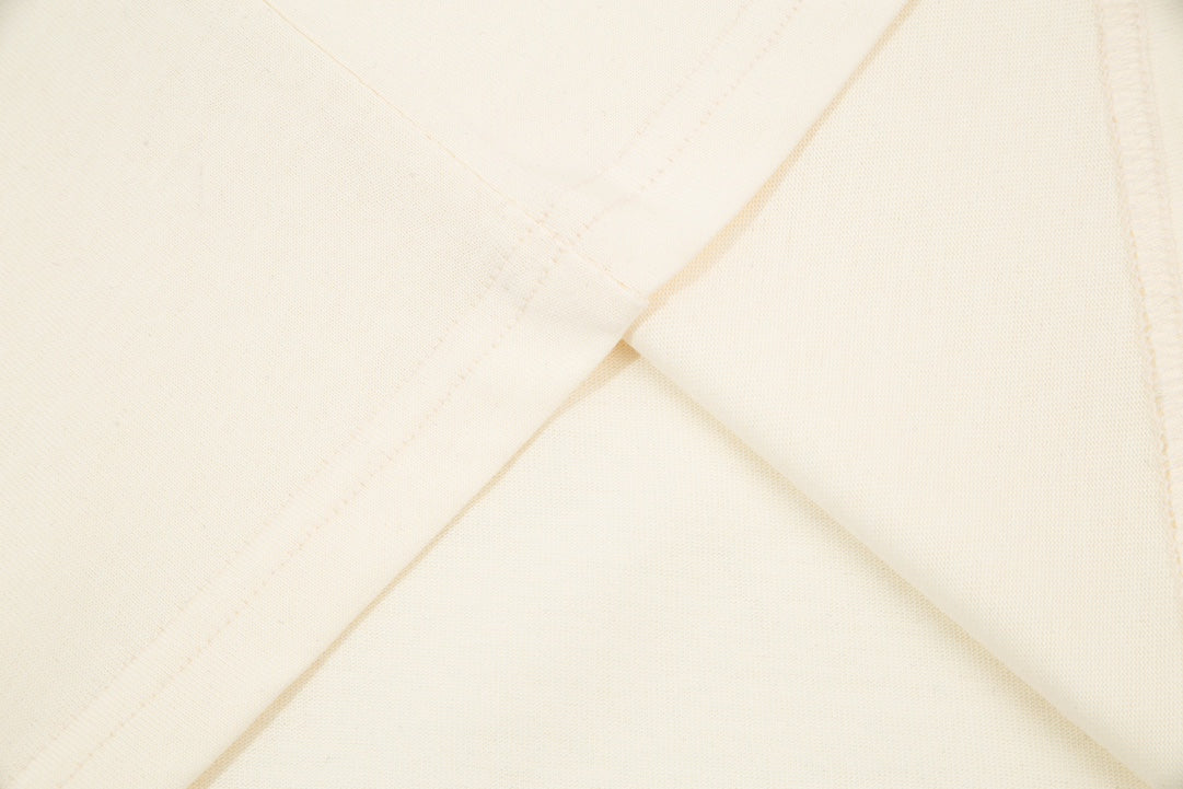 Camiseta con estampado clásico beige