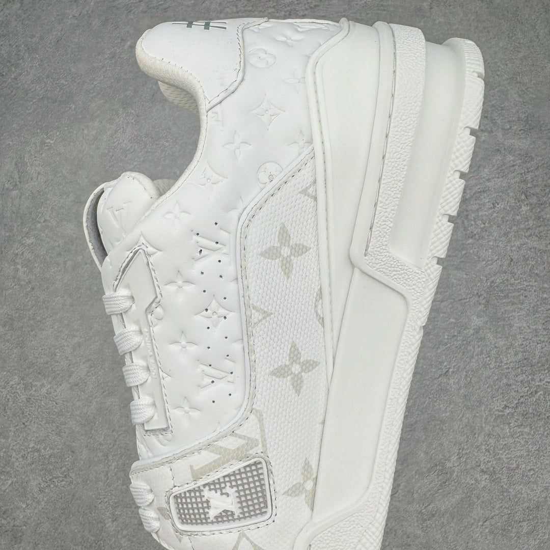Chaussures classiques blanches