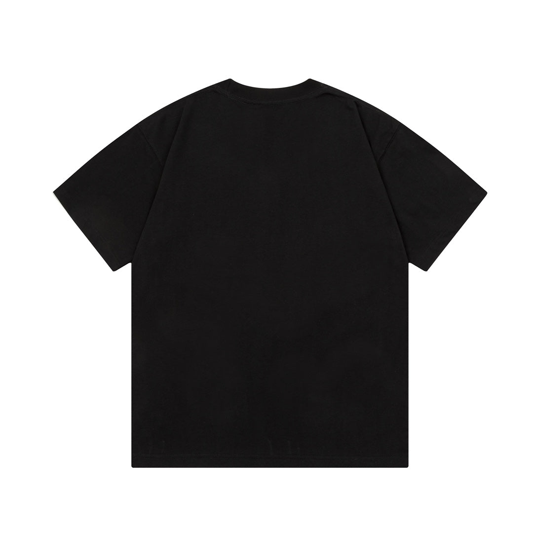 Camiseta colorida dibujada a mano