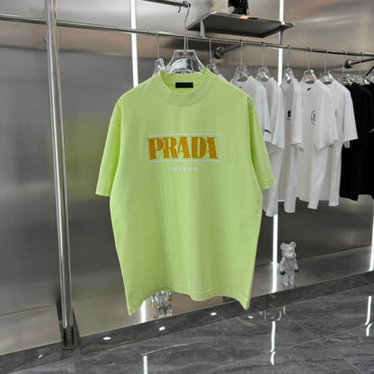 Camiseta con letras de silicona