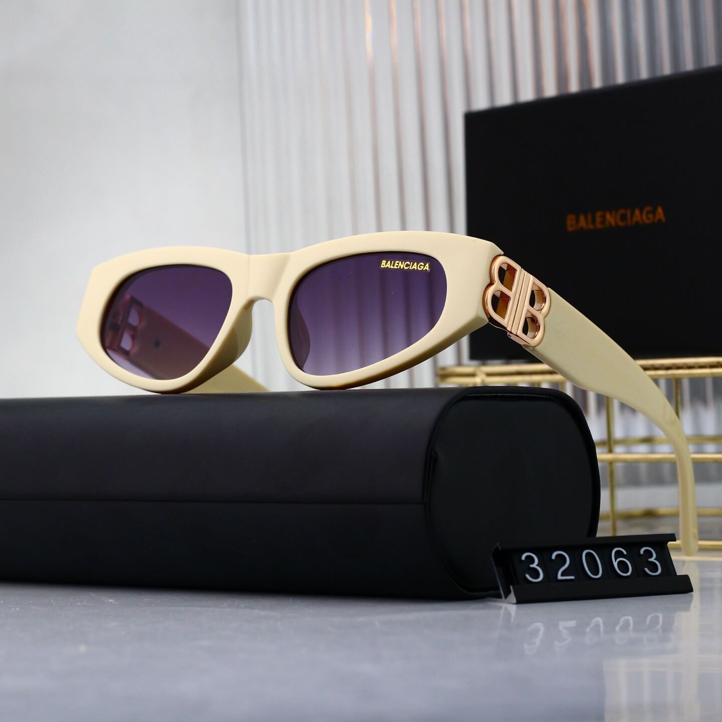 Gafas de sol cuadradas elegantes con diseño de ojo de gato