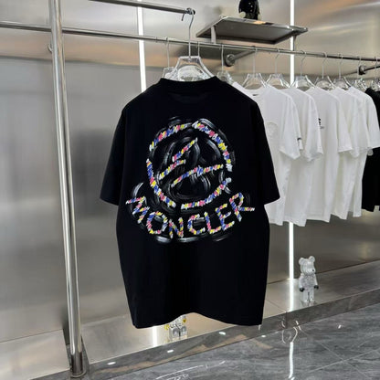 Camiseta con estampado de colores