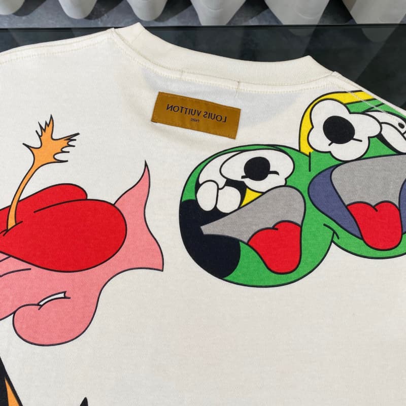 Camiseta de locomotora con grafiti de llamas 2025