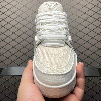 Zapatillas deportivas de nuevo diseño en color caqui