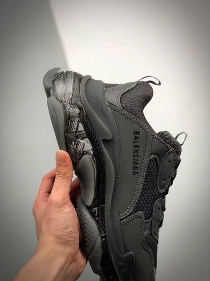 Black Height-Increasing Sneaker