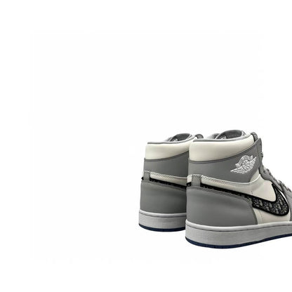 New High-Top Sneaker