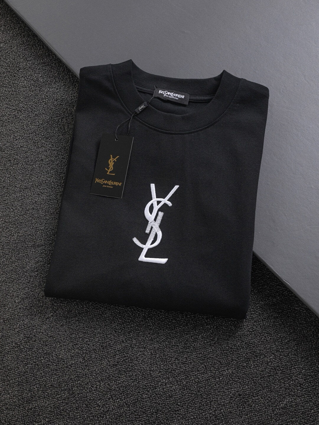 Nouveau t-shirt brodé