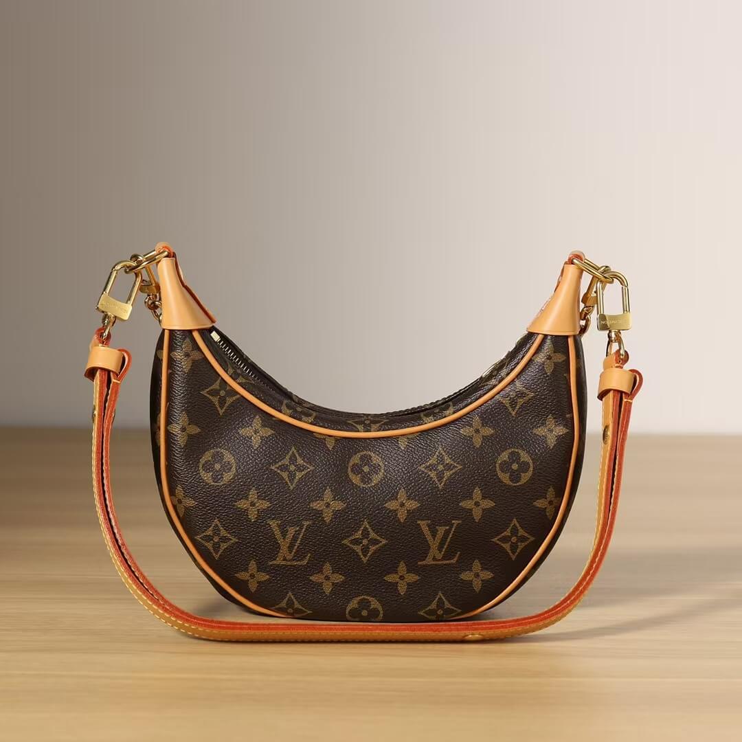 Bolso de hombro clásico con monograma de luna