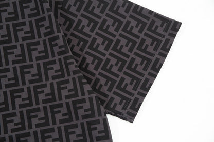T-shirt imprimé lettre « F » sur toute la surface