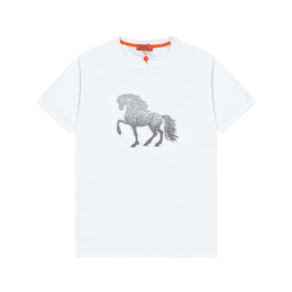 Camiseta con bordado de caballo delicado