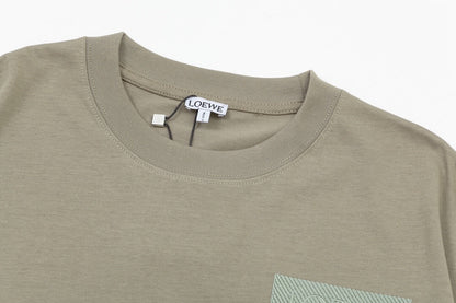 Camiseta con bordado de bolsillo