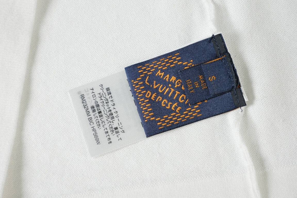 T-shirt à motif en relief