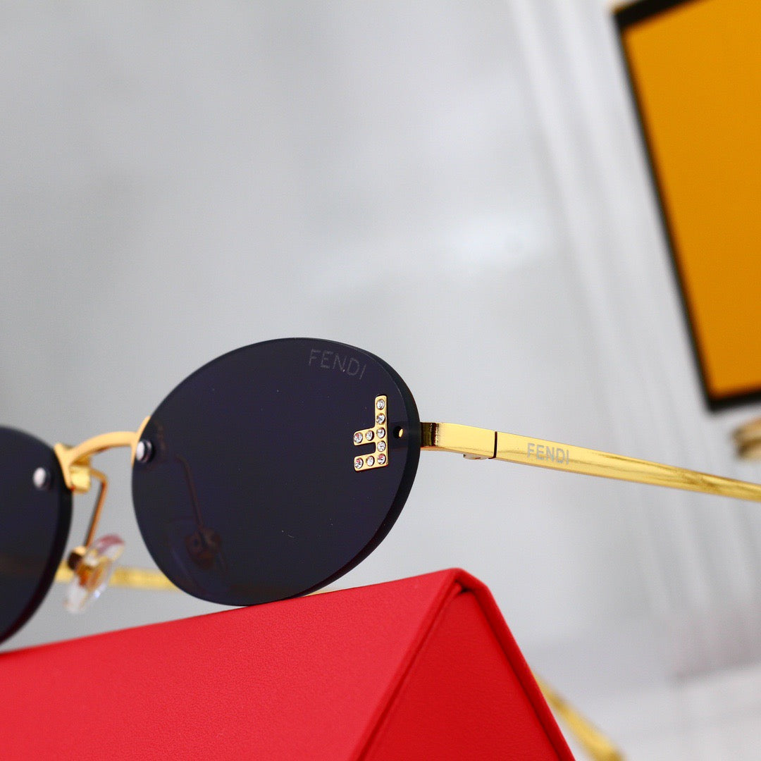 Gafas de sol ovaladas de metal sin marco vintage