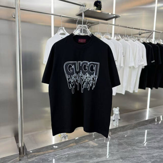 Camiseta con estampado de moda