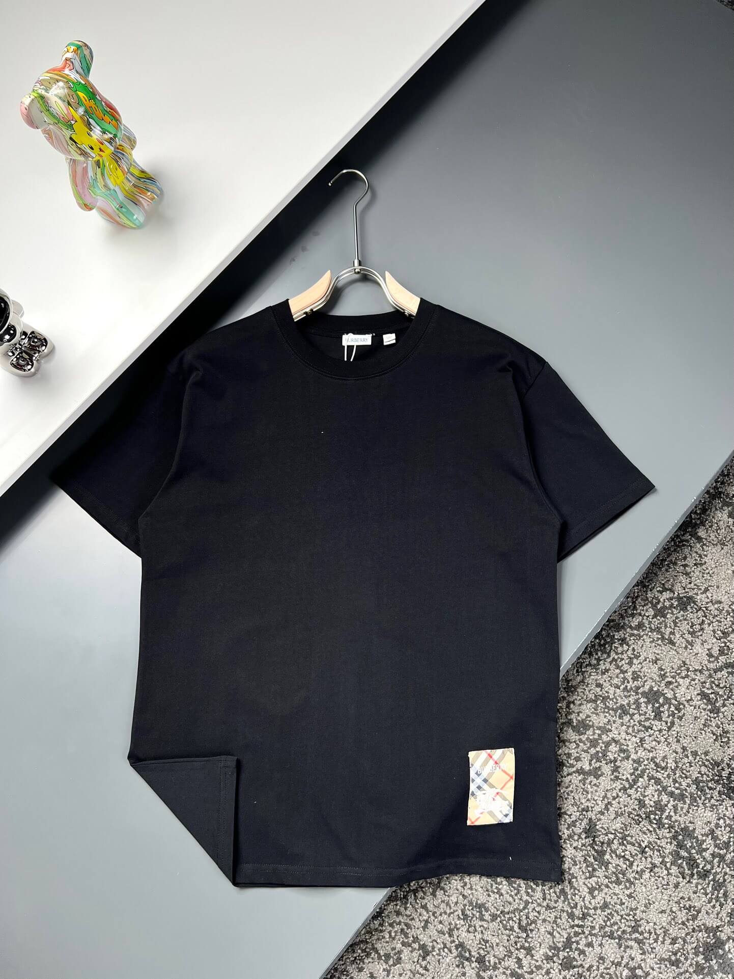T-shirt classique brodé Cheval de guerre