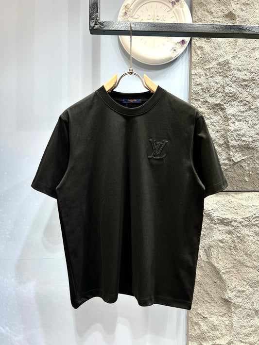 Camiseta con estampado tridimensional