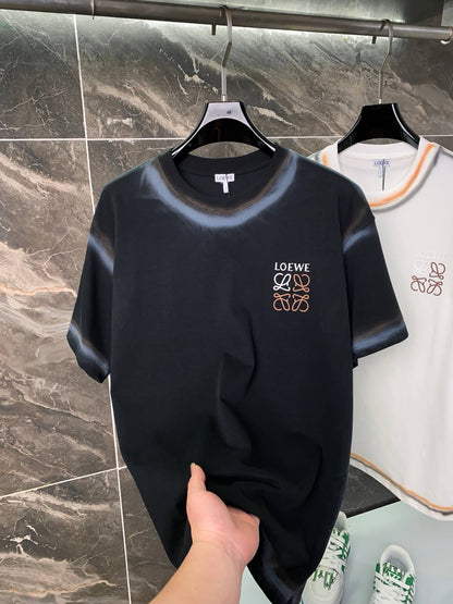 Camiseta de rayas dibujadas a mano