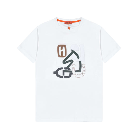 Camiseta con bordado de parche de cuero