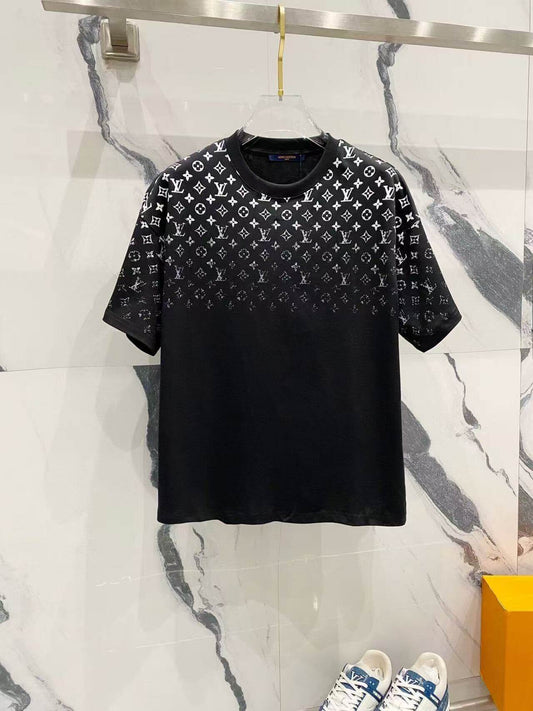 Nueva camiseta con estampado degradado