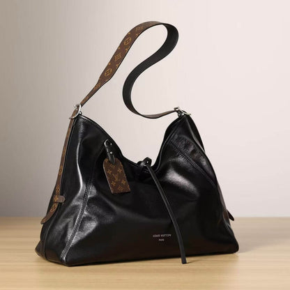 Bolso de hombro negro minimalista de estilo perezoso