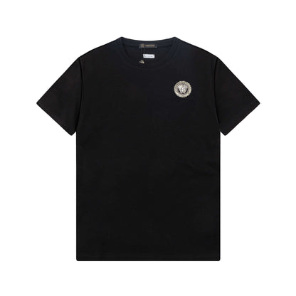 T-shirt brodé avec visage humain
