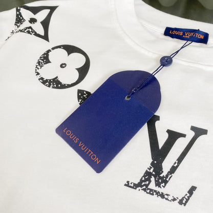 Camiseta con collar clásico