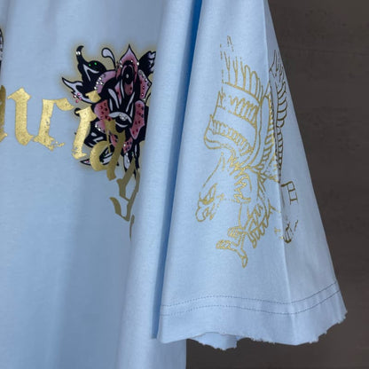 Camiseta con diamantes de imitación destruidos en la parte delantera y trasera