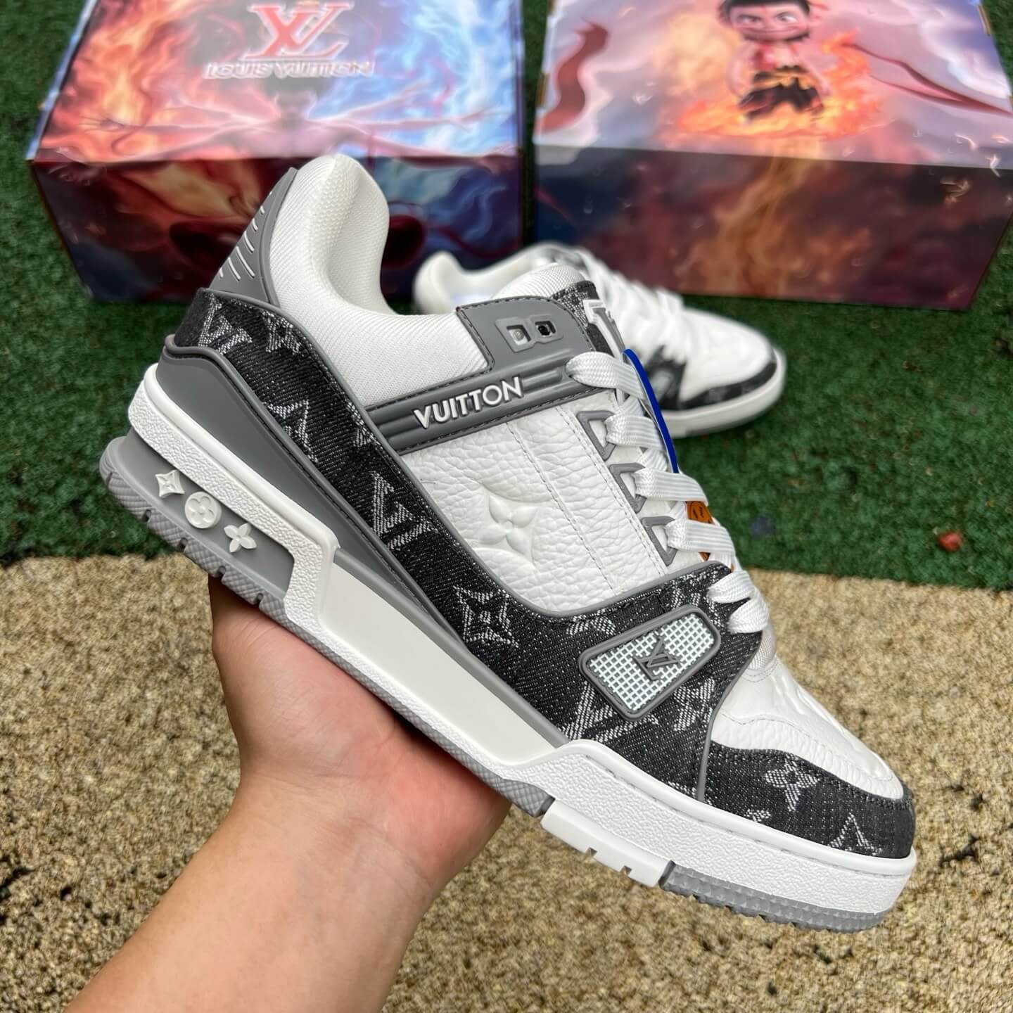 Las zapatillas blancas y negras más vendidas