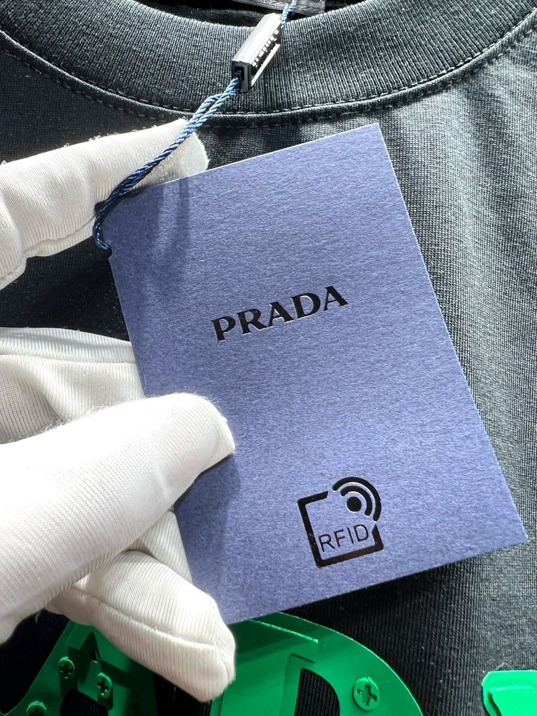 Camiseta gráfica de silicona verde