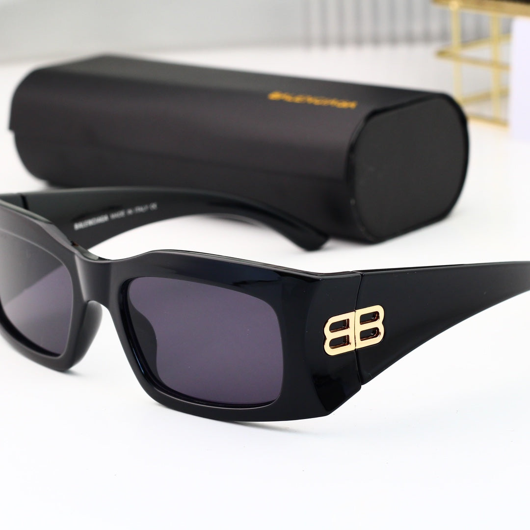 Lunettes de soleil rétro enveloppantes