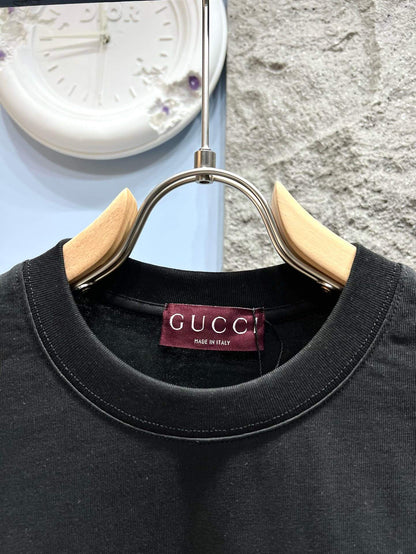 Camiseta con bordado de letras