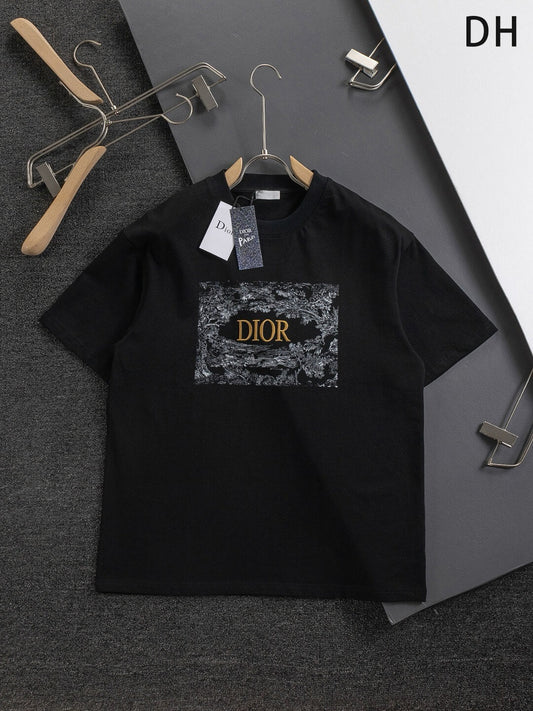 Camiseta con bordado de letras florales
