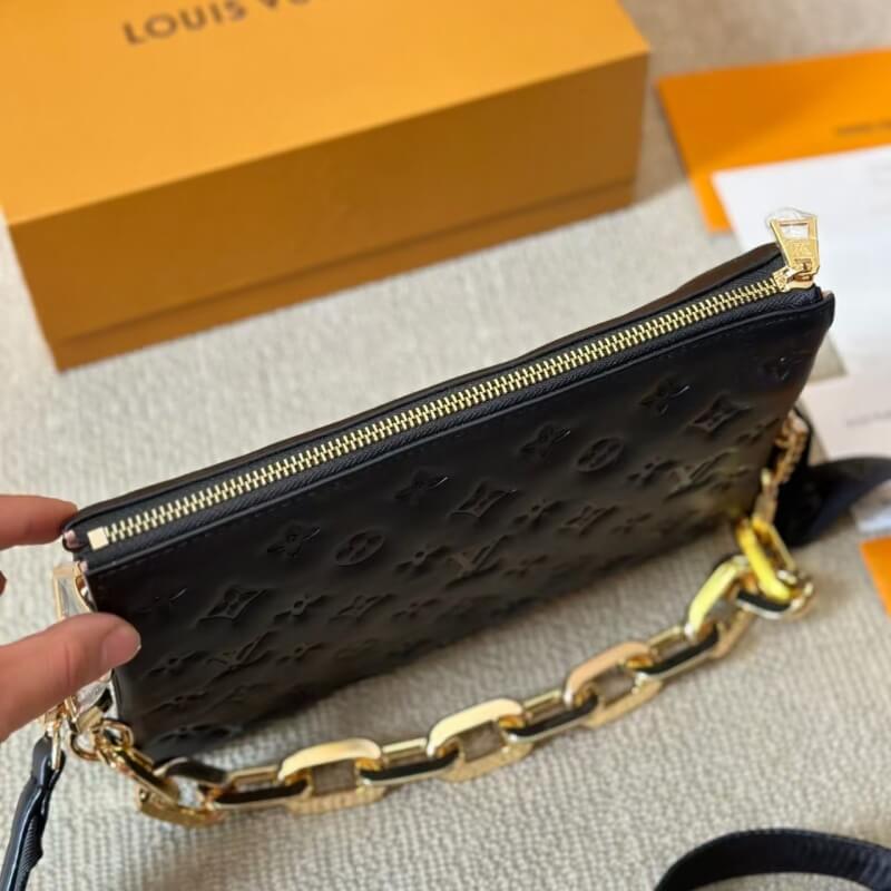 Bolso bandolera PM de piel de cordero en negro puro