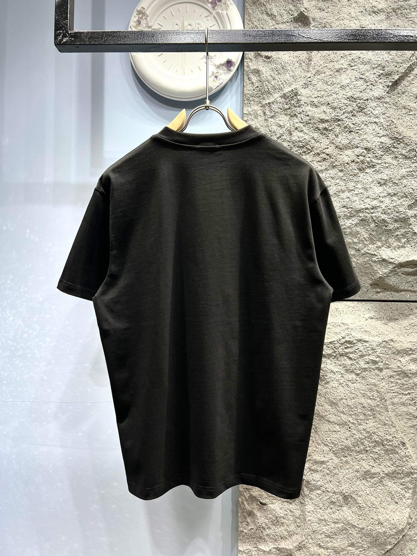 Camiseta con estampado de letras clásicas