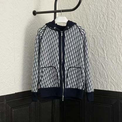 All-over Print & Minimalist Reversible Jacket