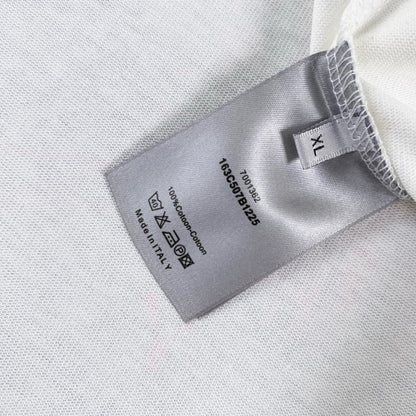 Camiseta clásica con estampado de grafiti integral