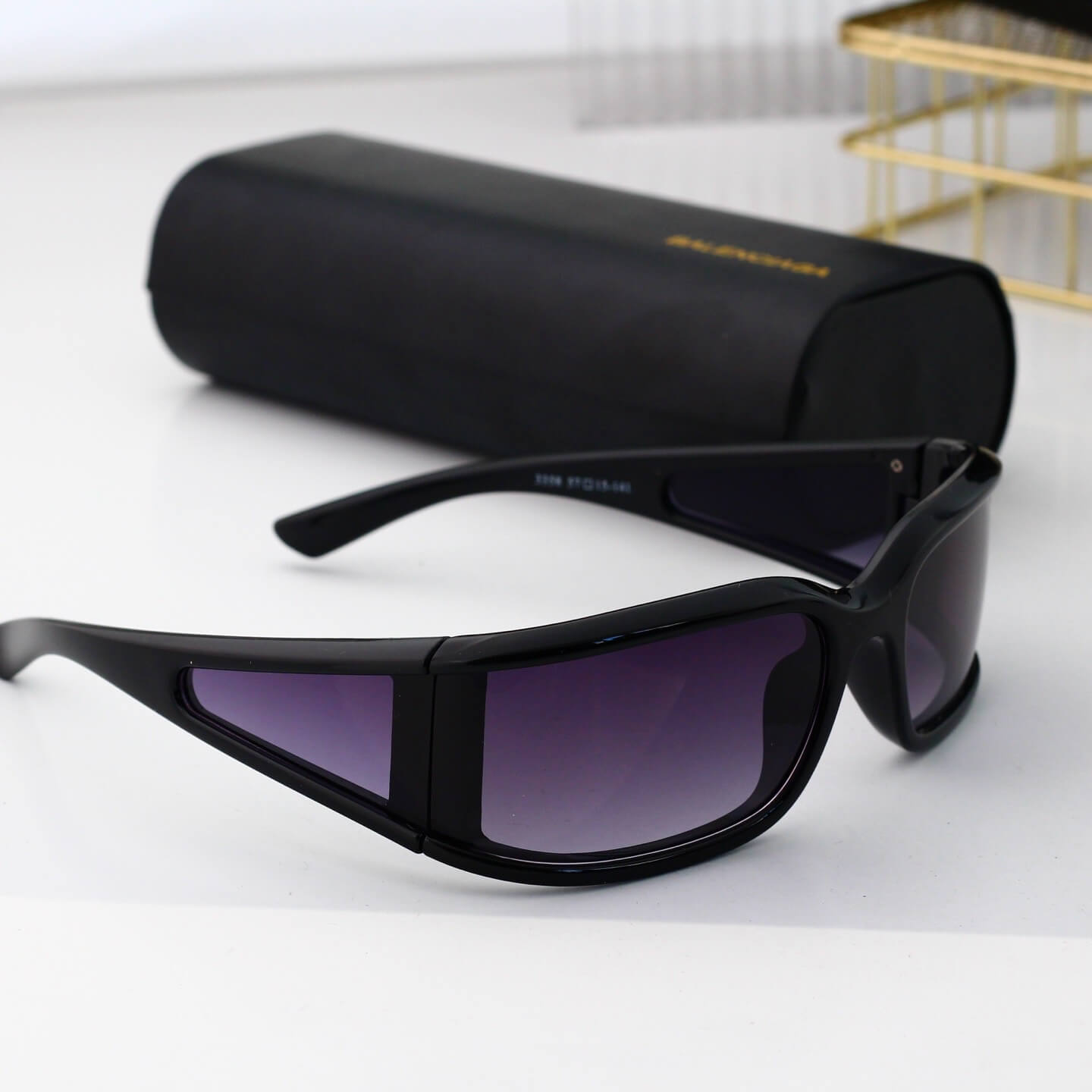 Gafas de sol curvas futuristas de montura completa