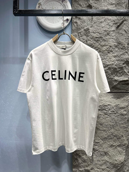 Camiseta con estampado de letras clásicas