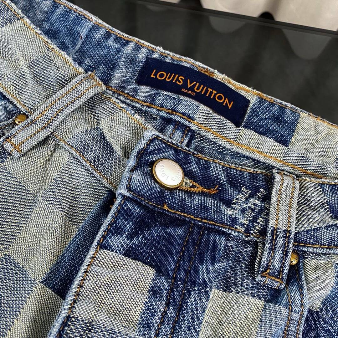 Jeans à carreaux très populaires