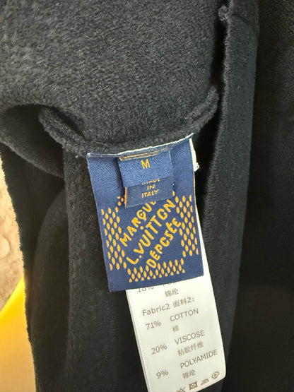 Camiseta flocada de desfile de moda
