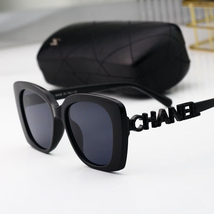 Lunettes de soleil carrées-rondes ajourées tendance