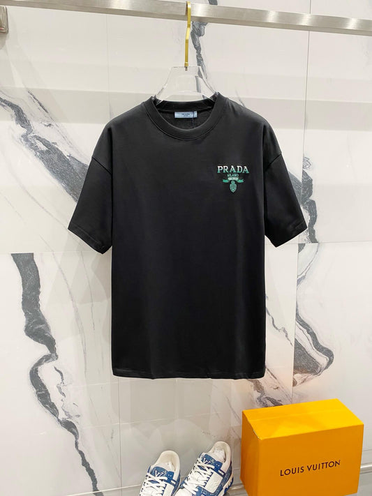 Camiseta bordada con estampado verde