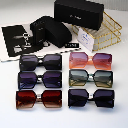 Lunettes de soleil surdimensionnées tendance