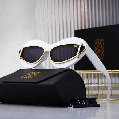 Lunettes de soleil rétro modernes à monture en cœur incrustée
