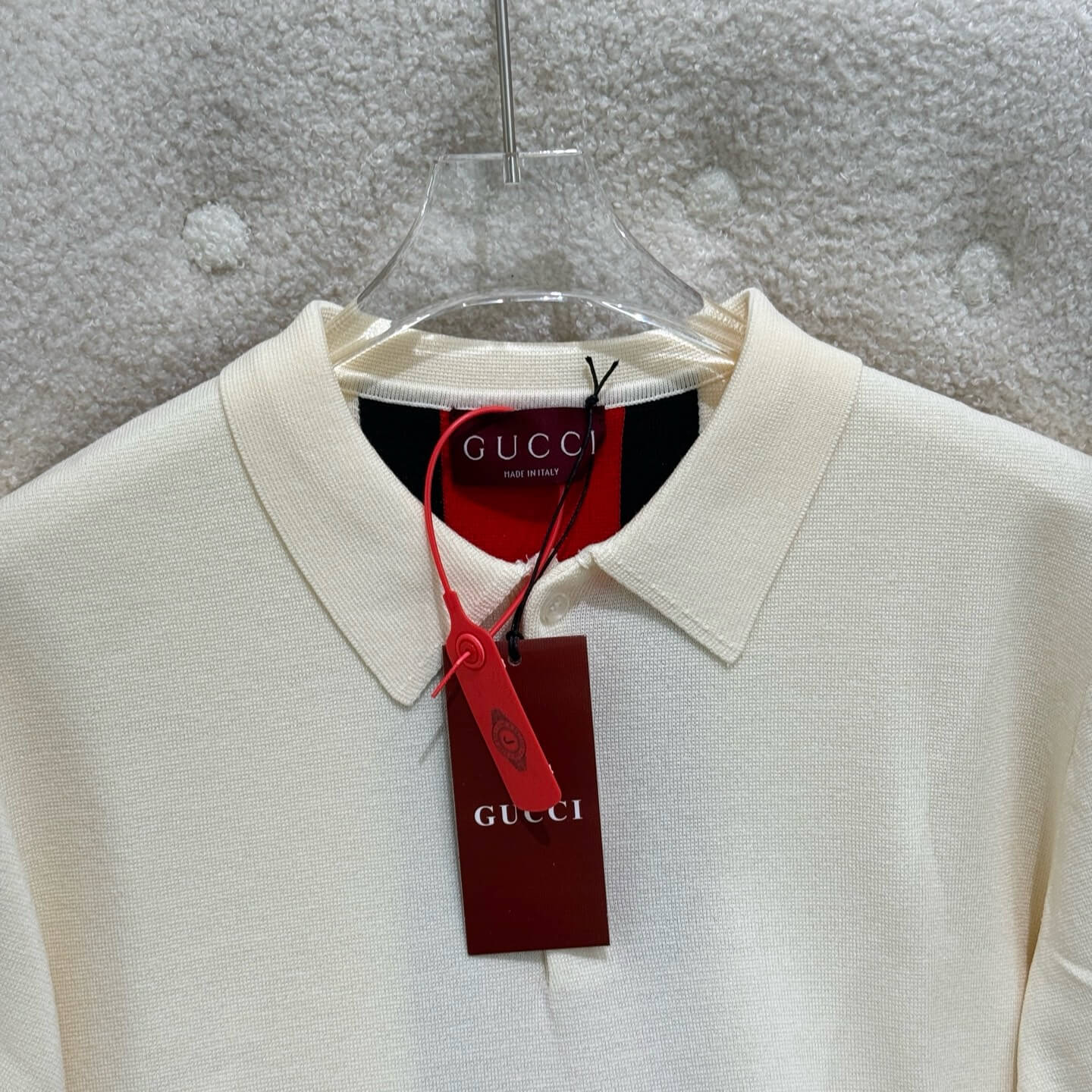 Polo con cuello transpirable