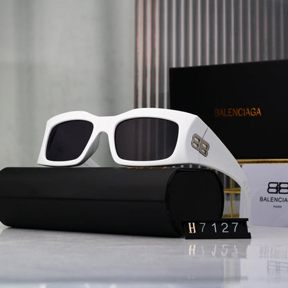 Lunettes de soleil rétro enveloppantes