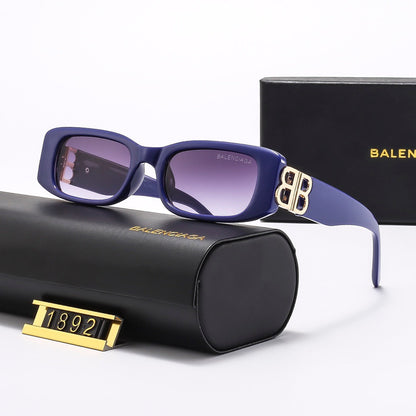 Gafas de sol rectangulares con letras de moda