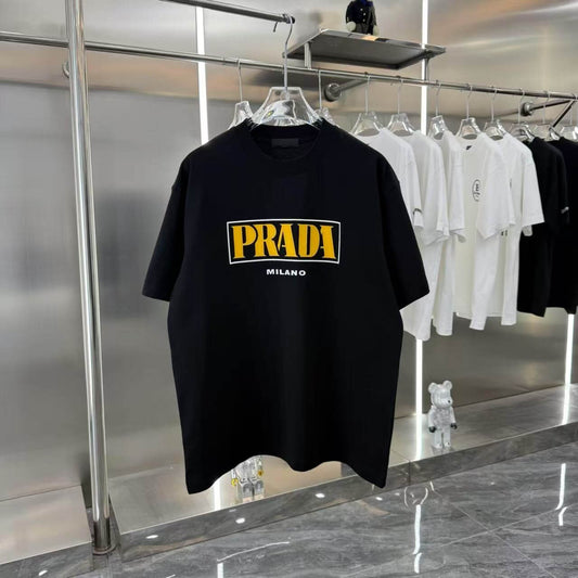 Camiseta con letras de silicona