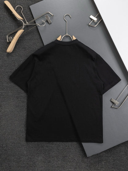 Camiseta con estampado de letras rosas