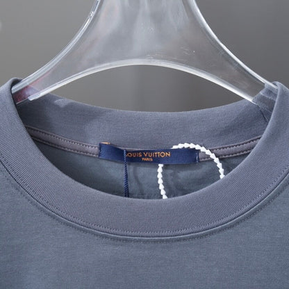 Camiseta con letras flocadas y diamantes de imitación